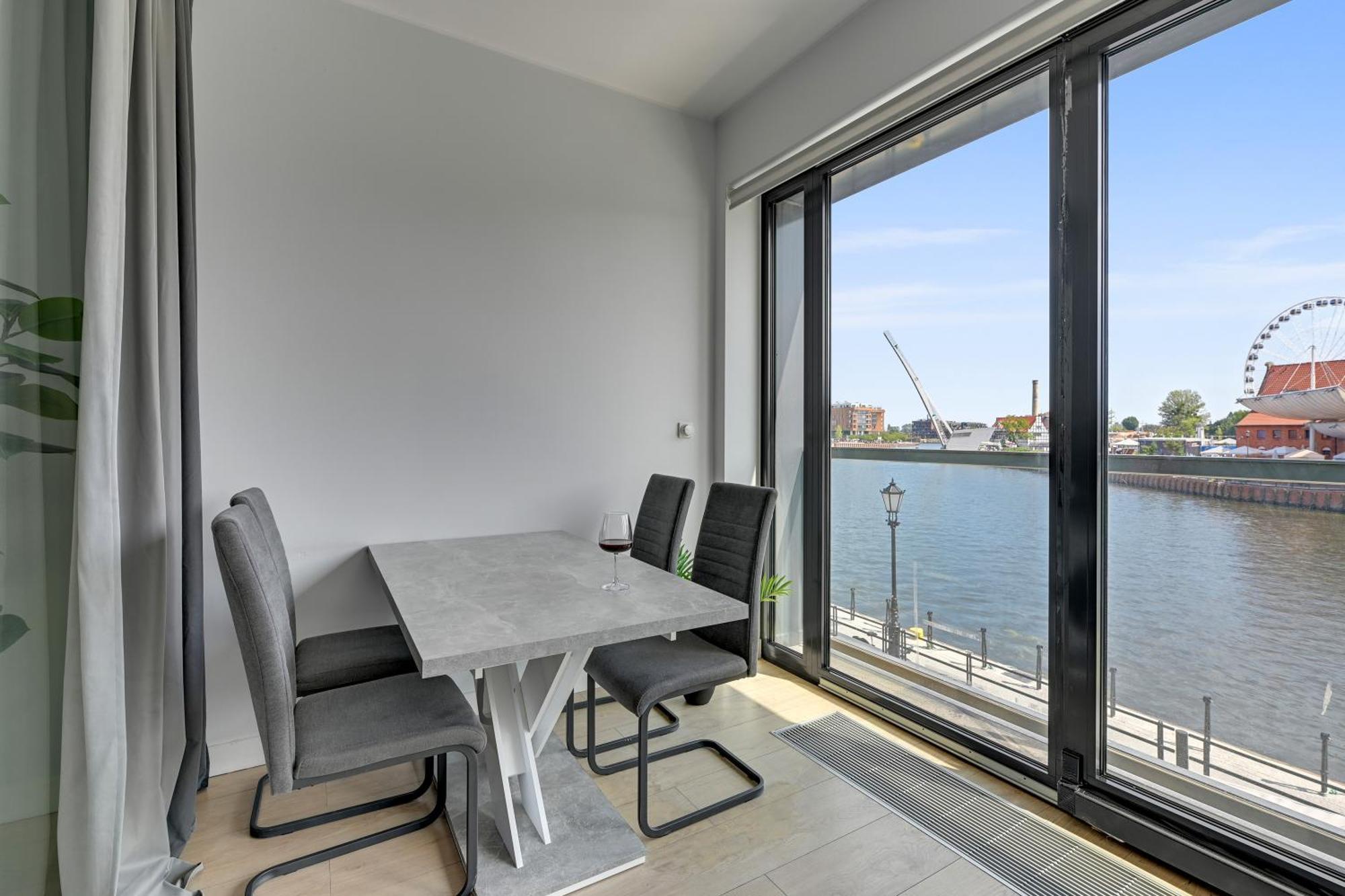 Symfonia Amazing River View Apartment By Downtown Apartments 그단스크 외부 사진
